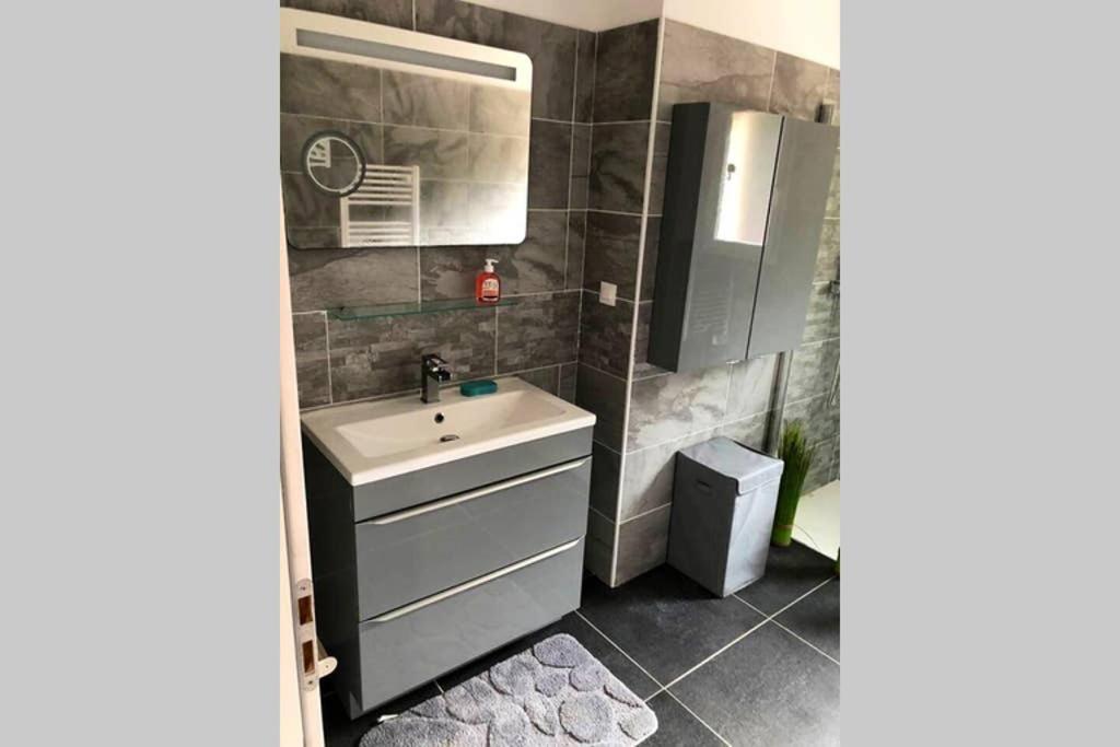 Agreable Maison Entre Bordeaux Et Le Bassin Saint-Jean-d'Illac Exteriör bild